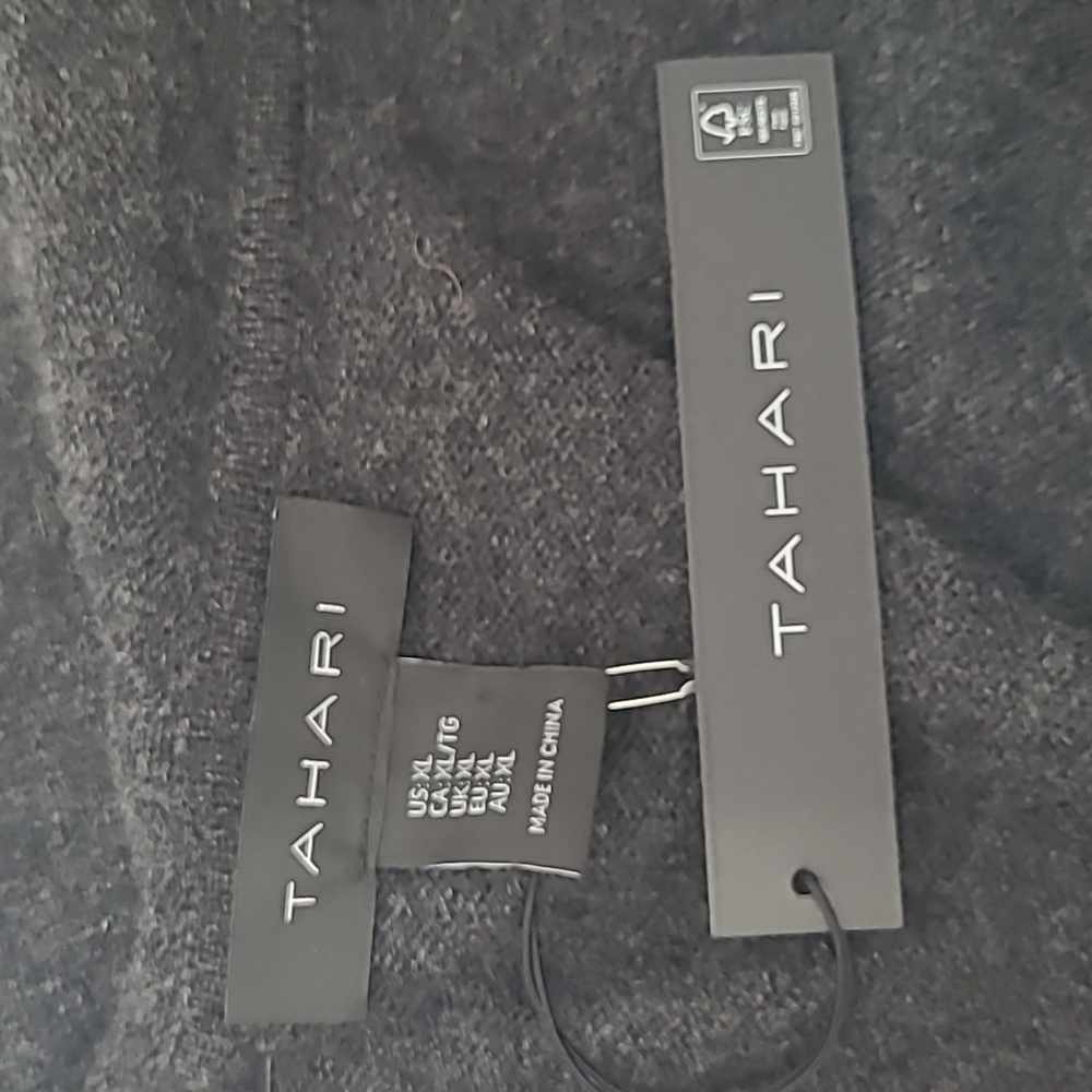 NWT TAHARI 100% Cashmere Cardigan Hooded Charcoal Gray Lounge Robe XL - Picture 7 of 10